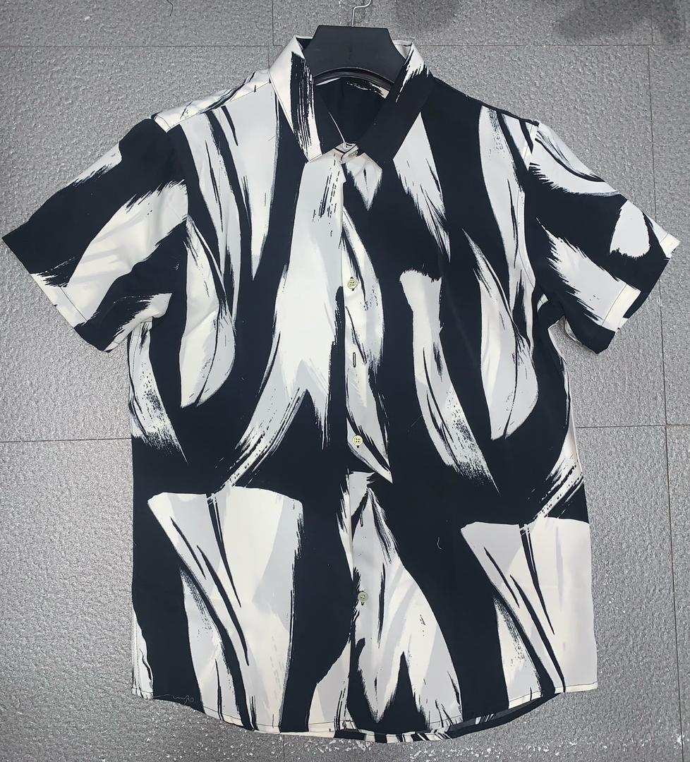 Zara Aymara Viscose Printed Shirt Short-Sleeved Shirt Featuring a Black and White Abstract Print